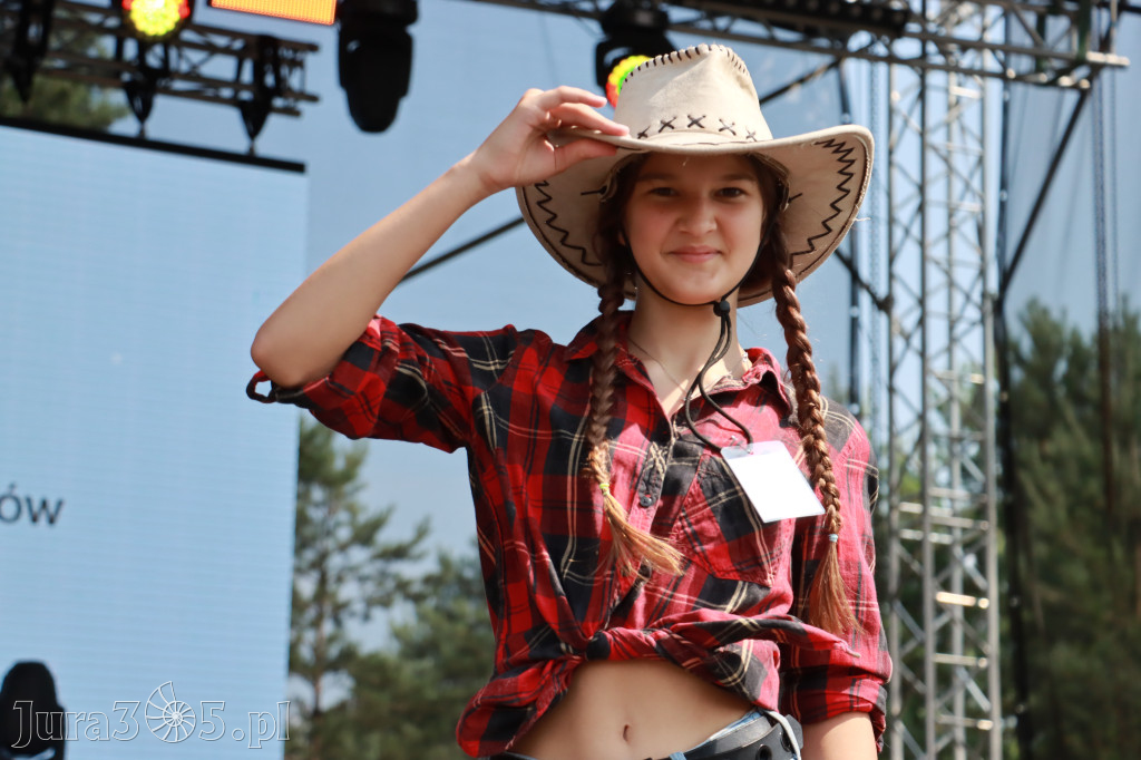 Fotorelacja XIX: Konkurs na strój w stylu Country - Festiwal z Kopyta w Gniazdowie