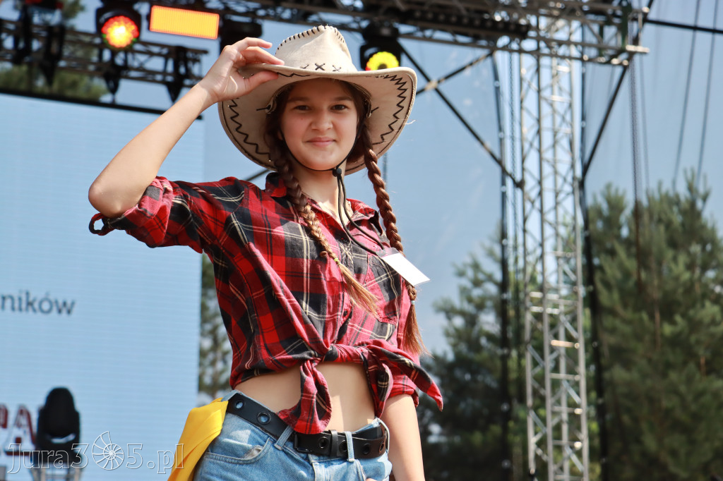 Fotorelacja XIX: Konkurs na strój w stylu Country - Festiwal z Kopyta w Gniazdowie
