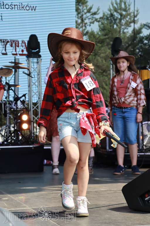 Fotorelacja XIX: Konkurs na strój w stylu Country - Festiwal z Kopyta w Gniazdowie