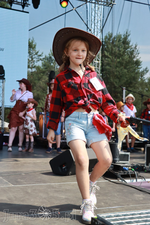 Fotorelacja XIX: Konkurs na strój w stylu Country - Festiwal z Kopyta w Gniazdowie