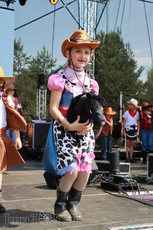 Fotorelacja XIX: Konkurs na strój w stylu Country - Festiwal z Kopyta w Gniazdowie