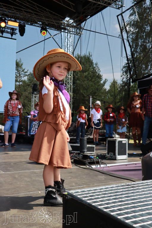 Fotorelacja XIX: Konkurs na strój w stylu Country - Festiwal z Kopyta w Gniazdowie