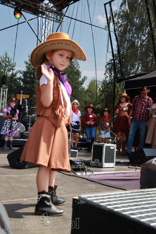 Fotorelacja XIX: Konkurs na strój w stylu Country - Festiwal z Kopyta w Gniazdowie
