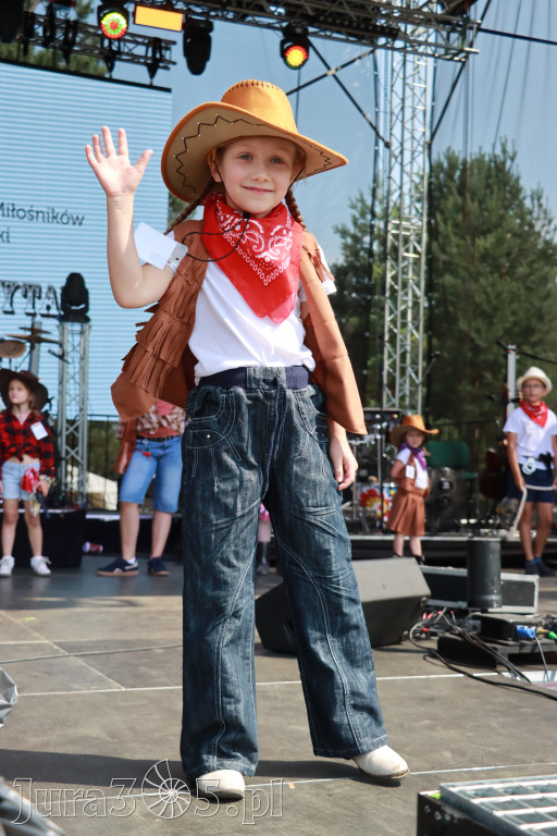 Fotorelacja XIX: Konkurs na strój w stylu Country - Festiwal z Kopyta w Gniazdowie