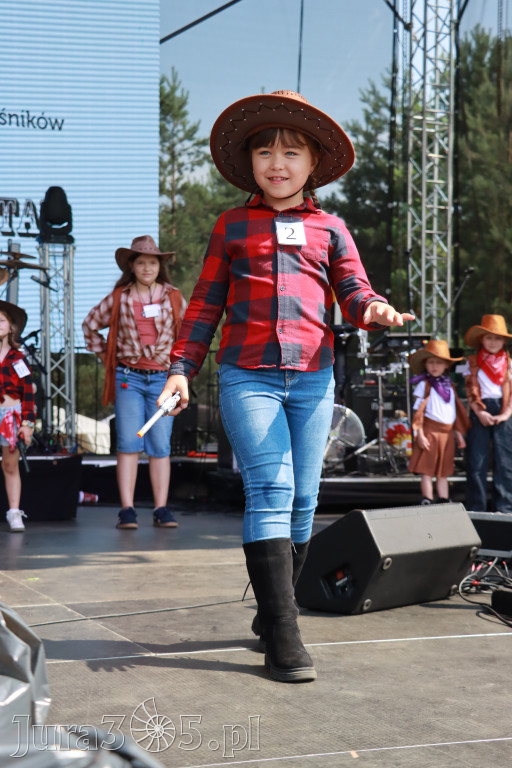 Fotorelacja XIX: Konkurs na strój w stylu Country - Festiwal z Kopyta w Gniazdowie
