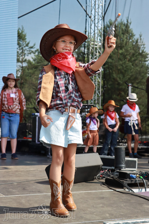 Fotorelacja XIX: Konkurs na strój w stylu Country - Festiwal z Kopyta w Gniazdowie