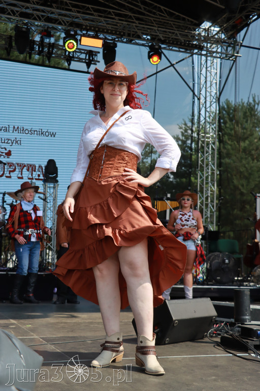 Fotorelacja XIX: Konkurs na strój w stylu Country - Festiwal z Kopyta w Gniazdowie