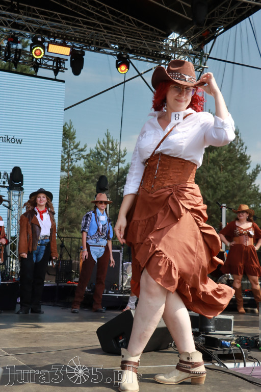 Fotorelacja XIX: Konkurs na strój w stylu Country - Festiwal z Kopyta w Gniazdowie