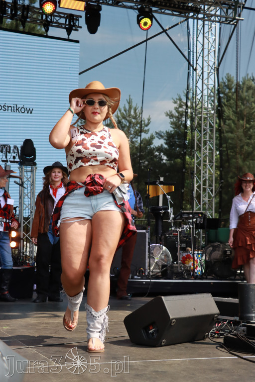 Fotorelacja XIX: Konkurs na strój w stylu Country - Festiwal z Kopyta w Gniazdowie