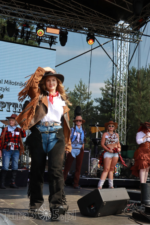 Fotorelacja XIX: Konkurs na strój w stylu Country - Festiwal z Kopyta w Gniazdowie