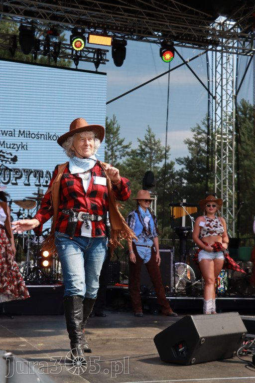 Fotorelacja XIX: Konkurs na strój w stylu Country - Festiwal z Kopyta w Gniazdowie