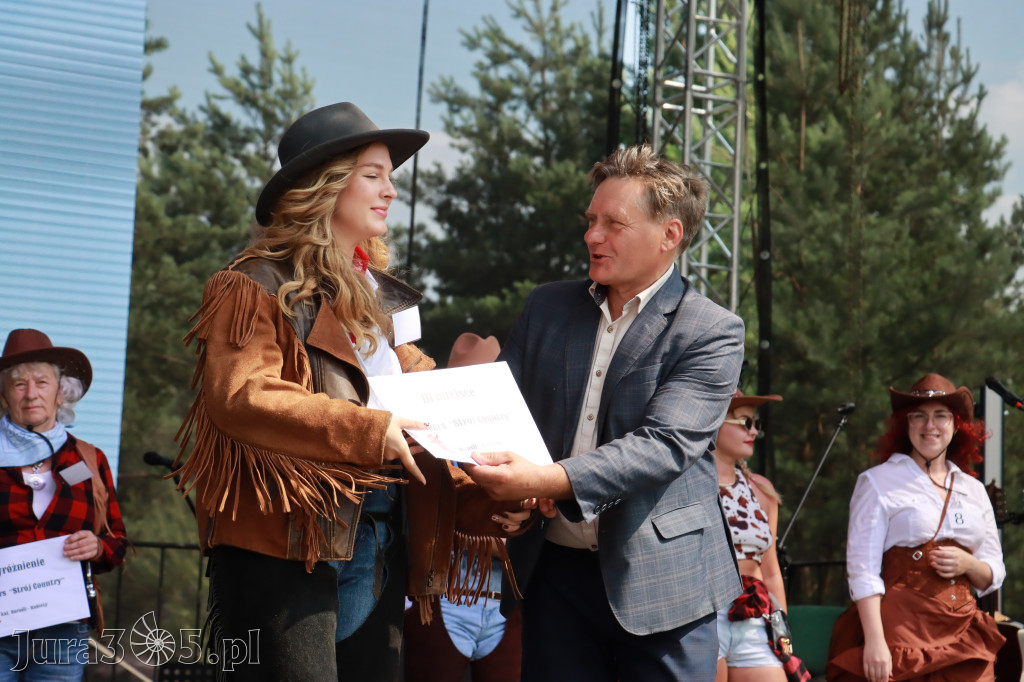 Fotorelacja XIX: Konkurs na strój w stylu Country - Festiwal z Kopyta w Gniazdowie