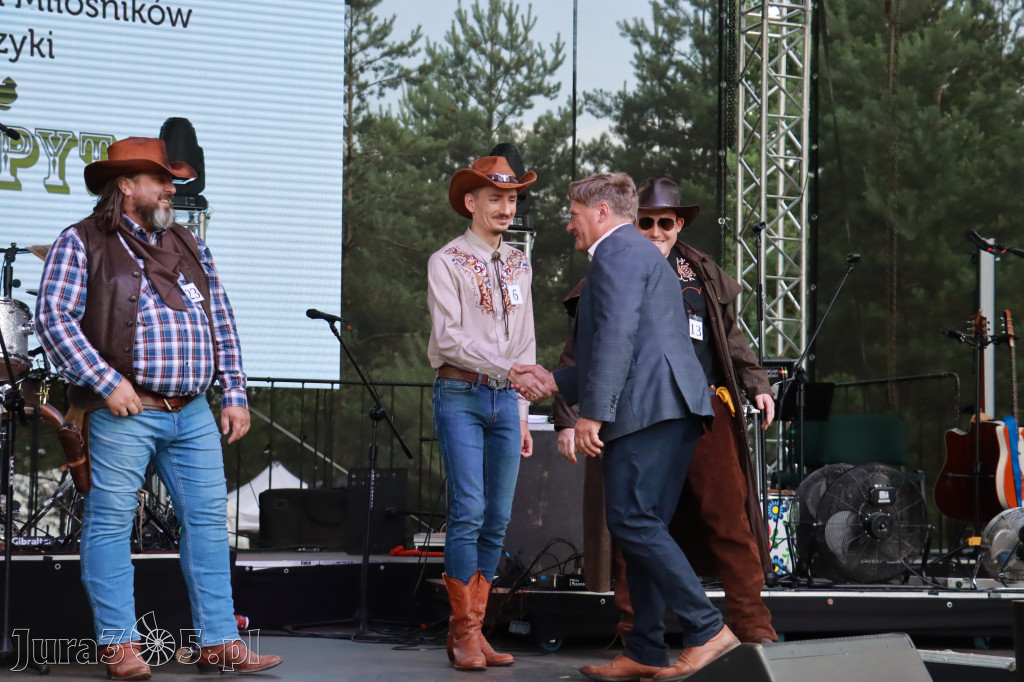 Fotorelacja XIX: Konkurs na strój w stylu Country - Festiwal z Kopyta w Gniazdowie