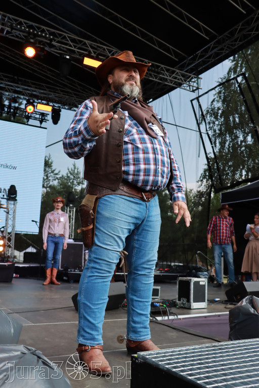 Fotorelacja XIX: Konkurs na strój w stylu Country - Festiwal z Kopyta w Gniazdowie