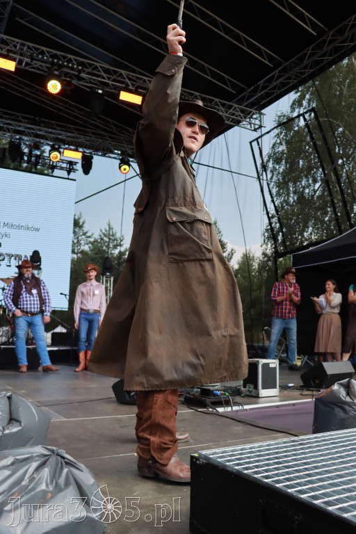 Fotorelacja XIX: Konkurs na strój w stylu Country - Festiwal z Kopyta w Gniazdowie