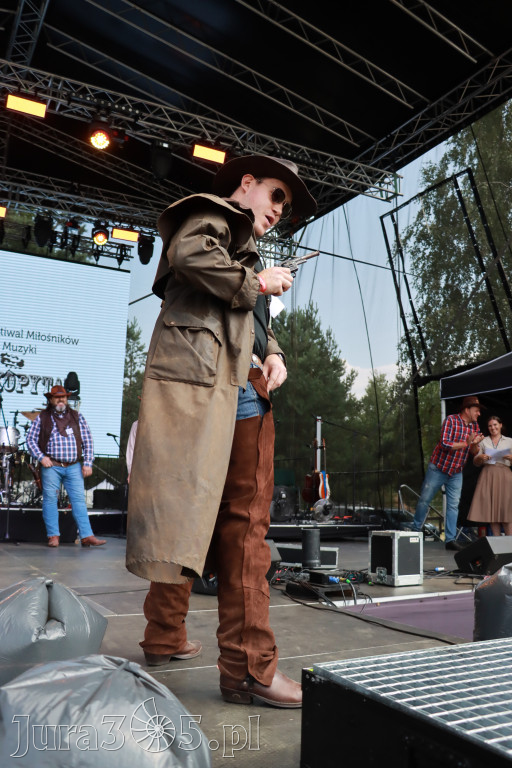 Fotorelacja XIX: Konkurs na strój w stylu Country - Festiwal z Kopyta w Gniazdowie