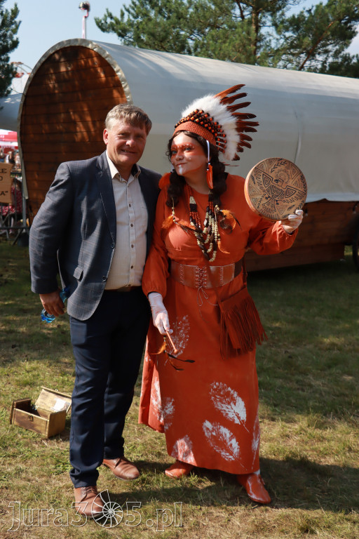 Fotorelacji XVIII: Taniec, muzyka i śpiew na Festiwalu z Kopyta w Gniazdowie