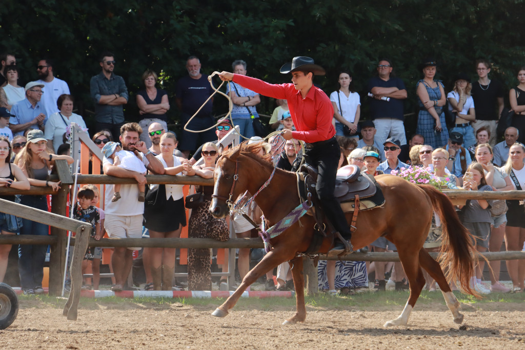 Fotorelacja XXI: Kaskaderski pokaz jeździecki - Festiwal z Kopyta w Gniazdowie