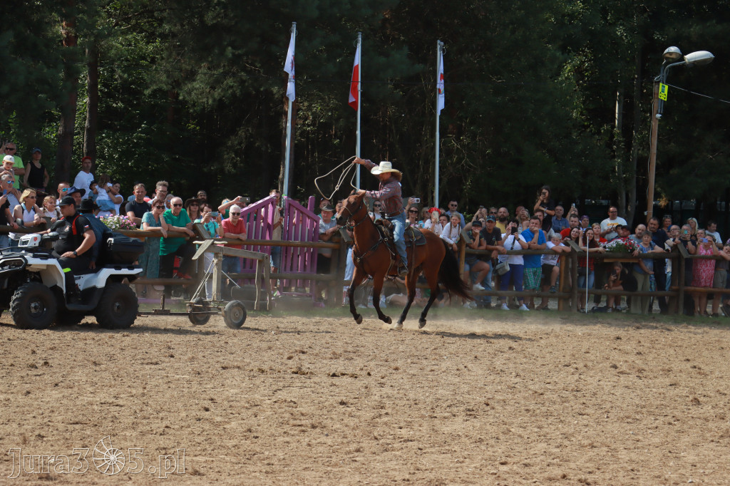 Fotorelacja XXI: Kaskaderski pokaz jeździecki - Festiwal z Kopyta w Gniazdowie