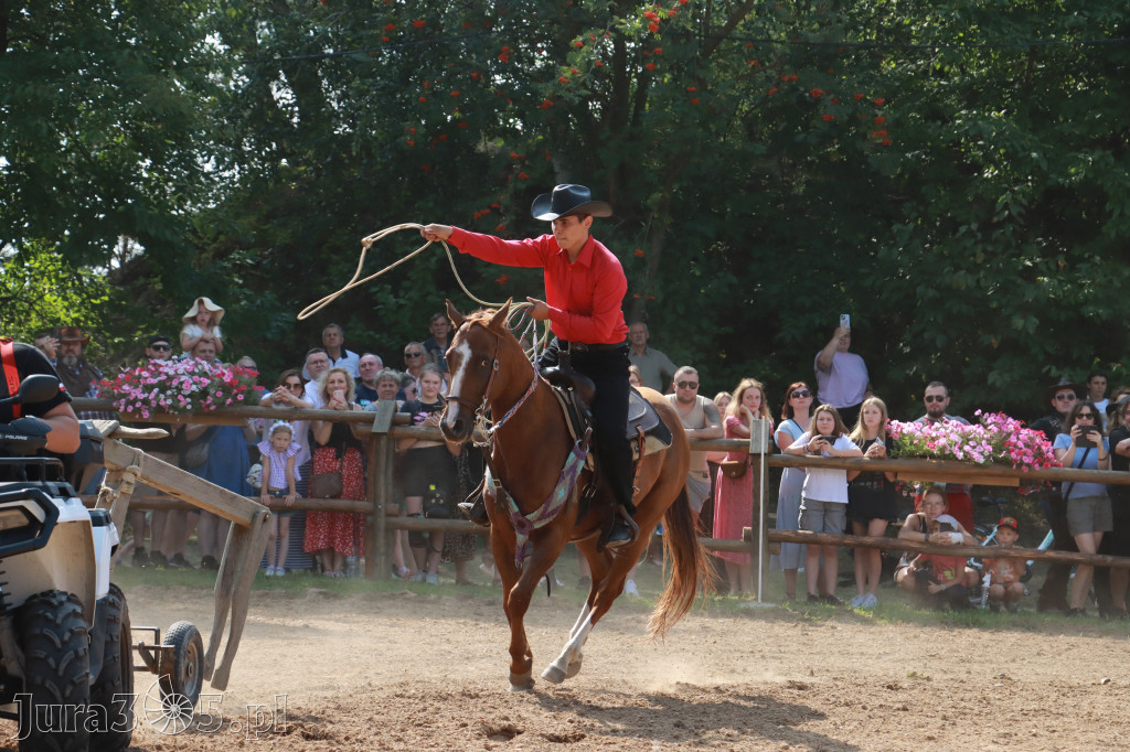 Fotorelacja XXI: Kaskaderski pokaz jeździecki - Festiwal z Kopyta w Gniazdowie