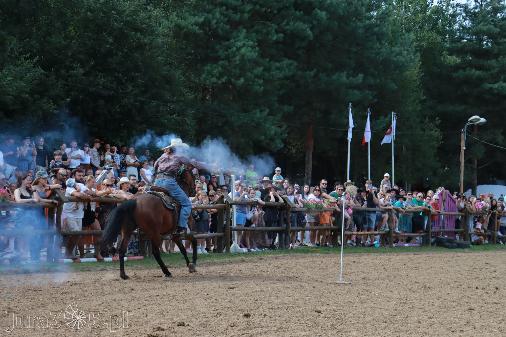 Fotorelacja XXI: Kaskaderski pokaz jeździecki - Festiwal z Kopyta w Gniazdowie