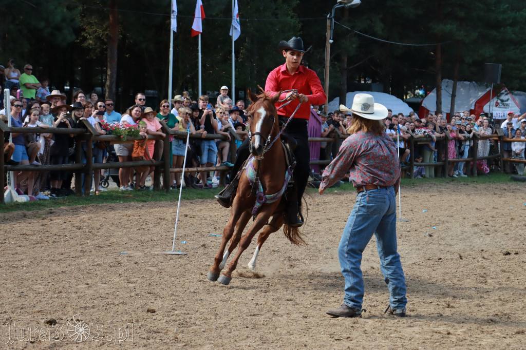 Fotorelacja XXI: Kaskaderski pokaz jeździecki - Festiwal z Kopyta w Gniazdowie