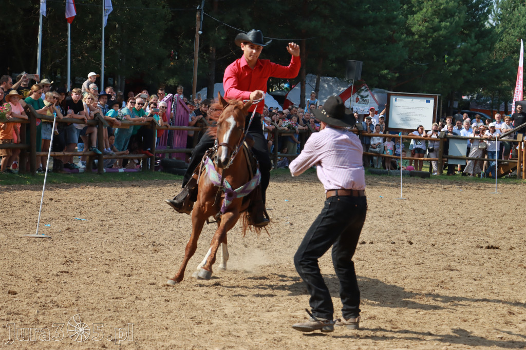 Fotorelacja XXI: Kaskaderski pokaz jeździecki - Festiwal z Kopyta w Gniazdowie