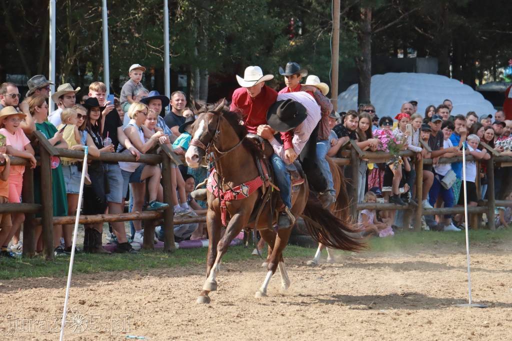 Fotorelacja XXI: Kaskaderski pokaz jeździecki - Festiwal z Kopyta w Gniazdowie