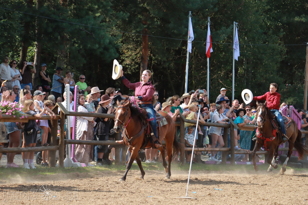 Fotorelacja XXI: Kaskaderski pokaz jeździecki - Festiwal z Kopyta w Gniazdowie