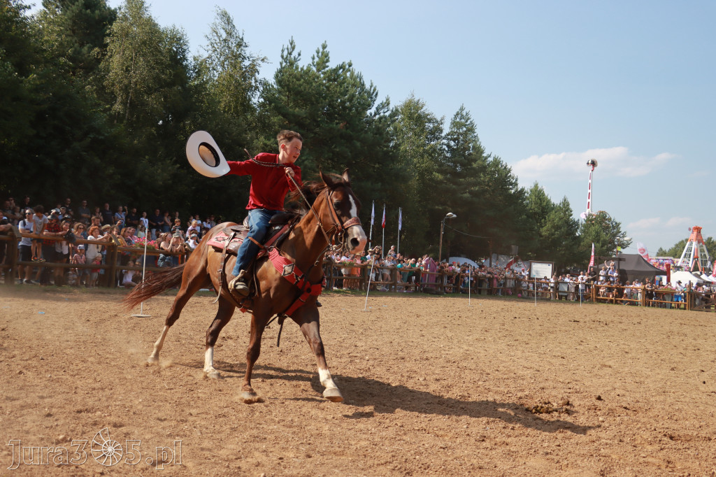 Fotorelacja XXI: Kaskaderski pokaz jeździecki - Festiwal z Kopyta w Gniazdowie