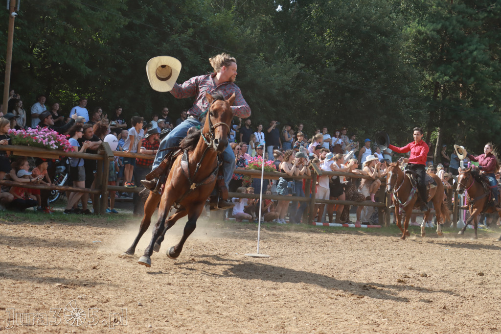 Fotorelacja XXI: Kaskaderski pokaz jeździecki - Festiwal z Kopyta w Gniazdowie