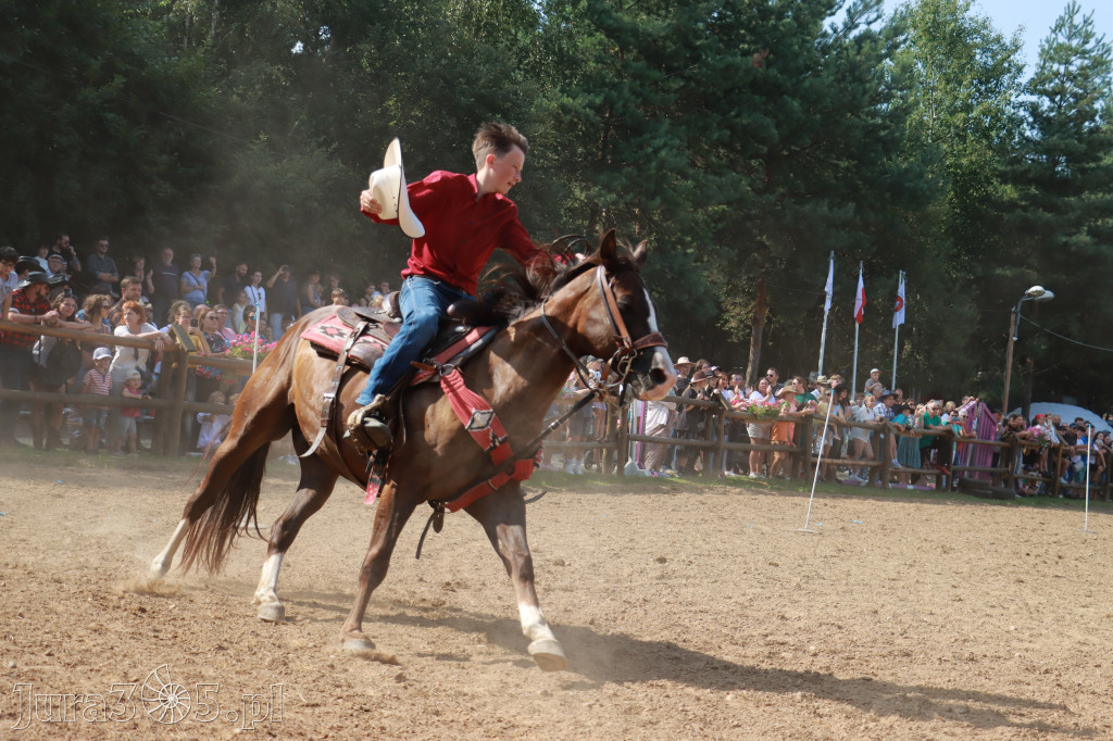 Fotorelacja XXI: Kaskaderski pokaz jeździecki - Festiwal z Kopyta w Gniazdowie
