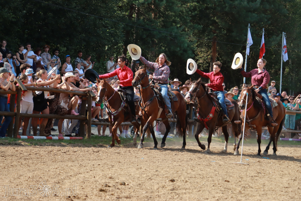 Fotorelacja XXI: Kaskaderski pokaz jeździecki - Festiwal z Kopyta w Gniazdowie
