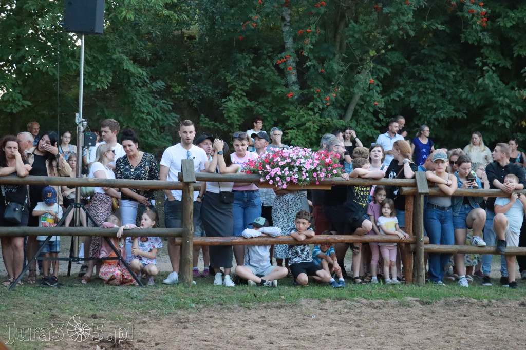 Fotorelacja XXI: Kaskaderski pokaz jeździecki - Festiwal z Kopyta w Gniazdowie