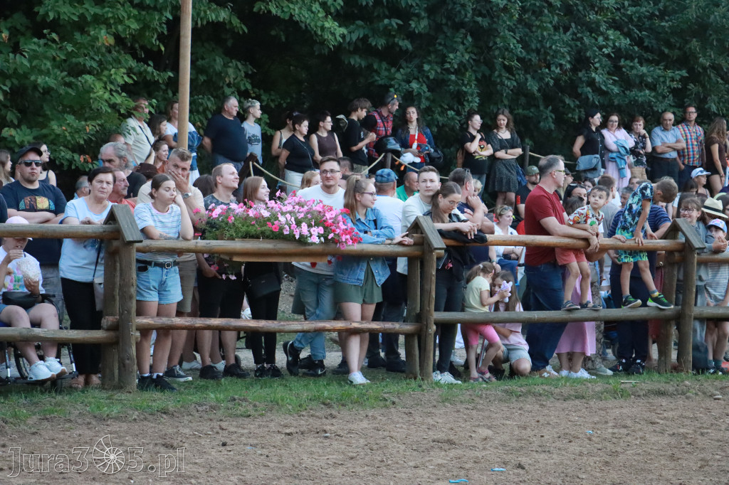 Fotorelacja XXI: Kaskaderski pokaz jeździecki - Festiwal z Kopyta w Gniazdowie