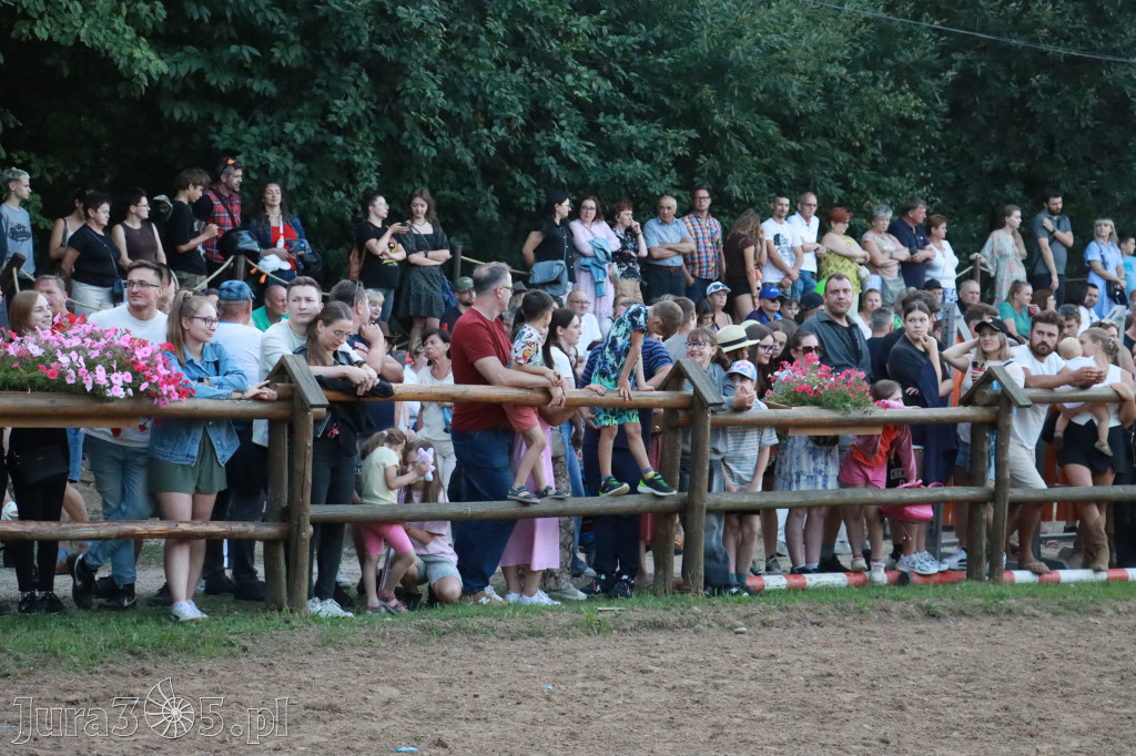 Fotorelacja XXI: Kaskaderski pokaz jeździecki - Festiwal z Kopyta w Gniazdowie