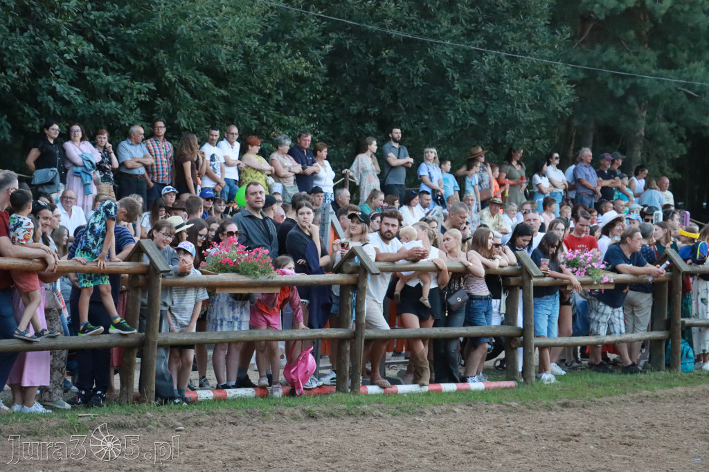 Fotorelacja XXI: Kaskaderski pokaz jeździecki - Festiwal z Kopyta w Gniazdowie