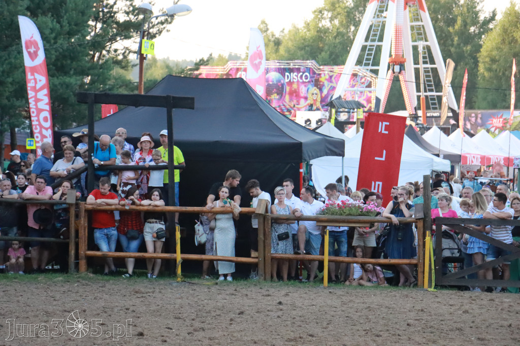 Fotorelacja XXI: Kaskaderski pokaz jeździecki - Festiwal z Kopyta w Gniazdowie