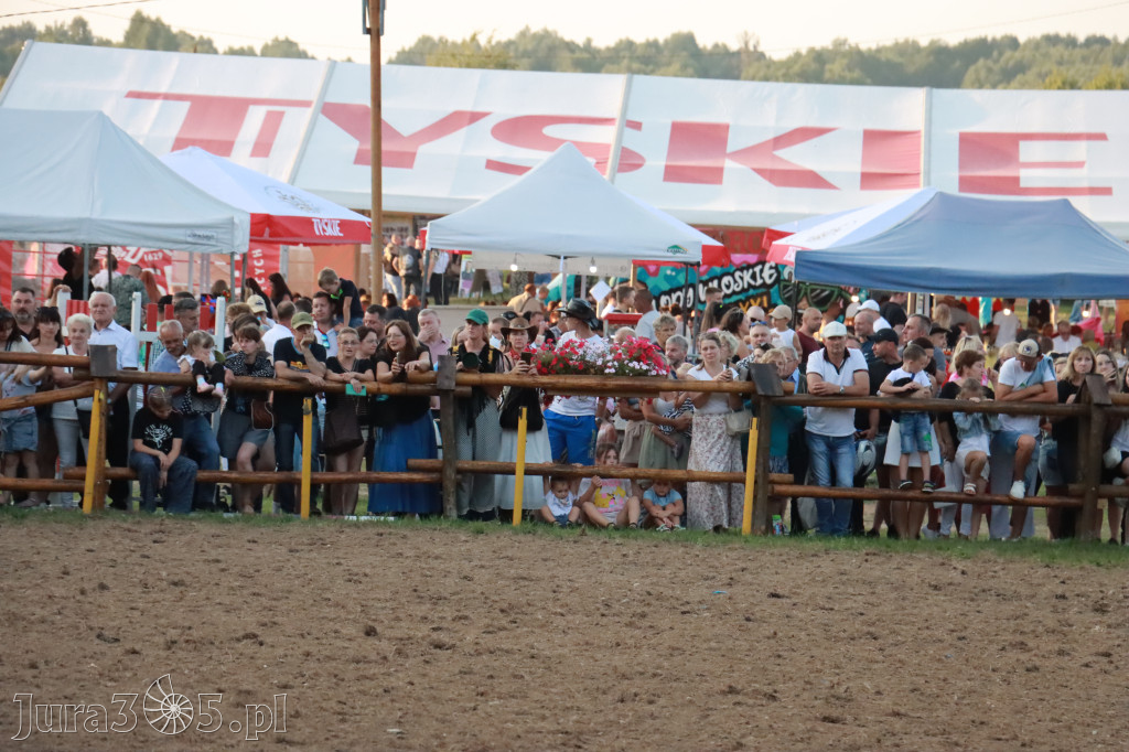 Fotorelacja XXI: Kaskaderski pokaz jeździecki - Festiwal z Kopyta w Gniazdowie