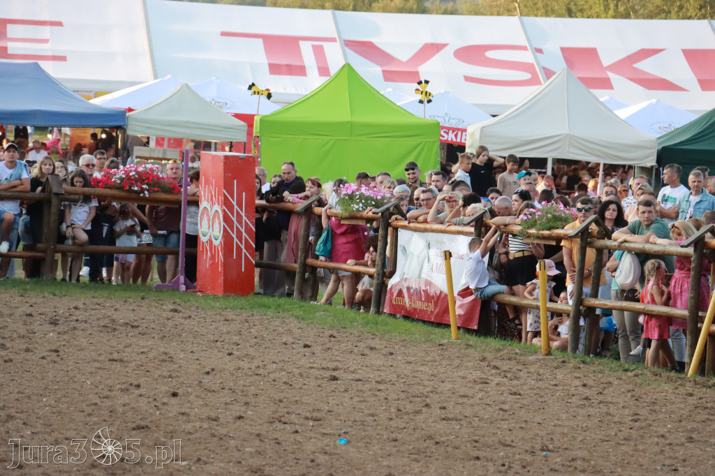Fotorelacja XXI: Kaskaderski pokaz jeździecki - Festiwal z Kopyta w Gniazdowie