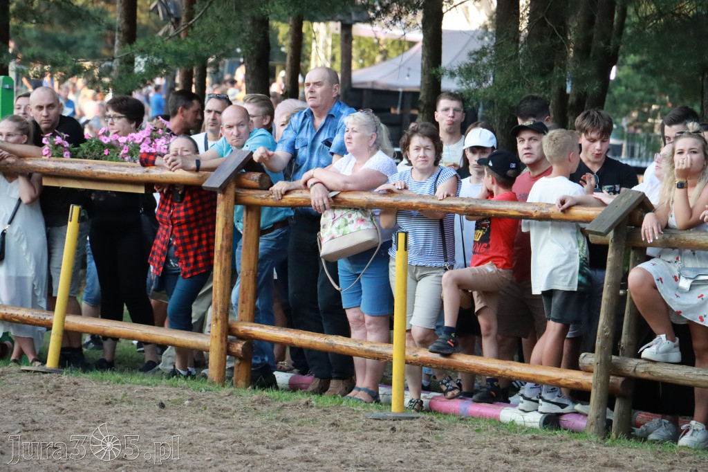 Fotorelacja XXI: Kaskaderski pokaz jeździecki - Festiwal z Kopyta w Gniazdowie