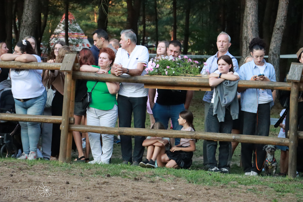 Fotorelacja XXI: Kaskaderski pokaz jeździecki - Festiwal z Kopyta w Gniazdowie