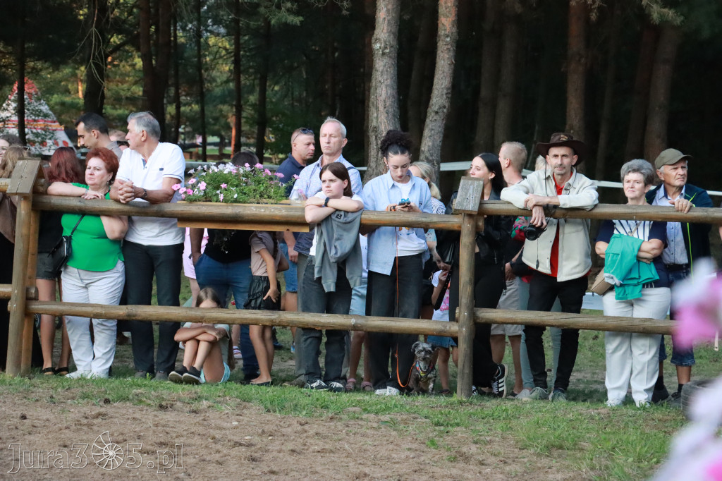 Fotorelacja XXI: Kaskaderski pokaz jeździecki - Festiwal z Kopyta w Gniazdowie