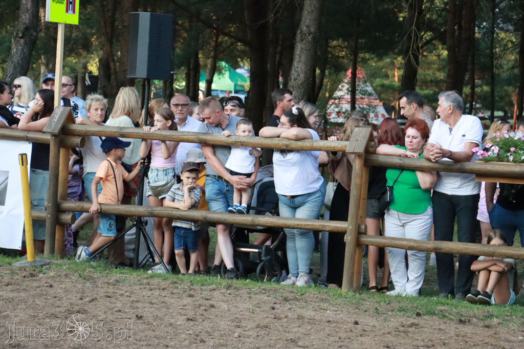 Fotorelacja XXI: Kaskaderski pokaz jeździecki - Festiwal z Kopyta w Gniazdowie