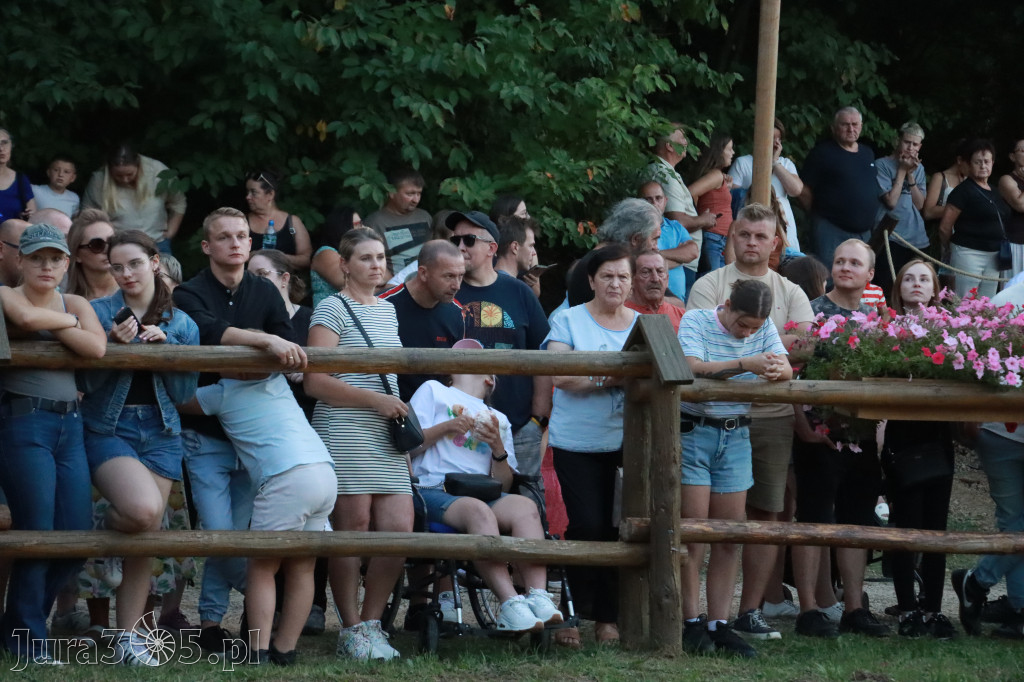 Fotorelacja XXI: Kaskaderski pokaz jeździecki - Festiwal z Kopyta w Gniazdowie