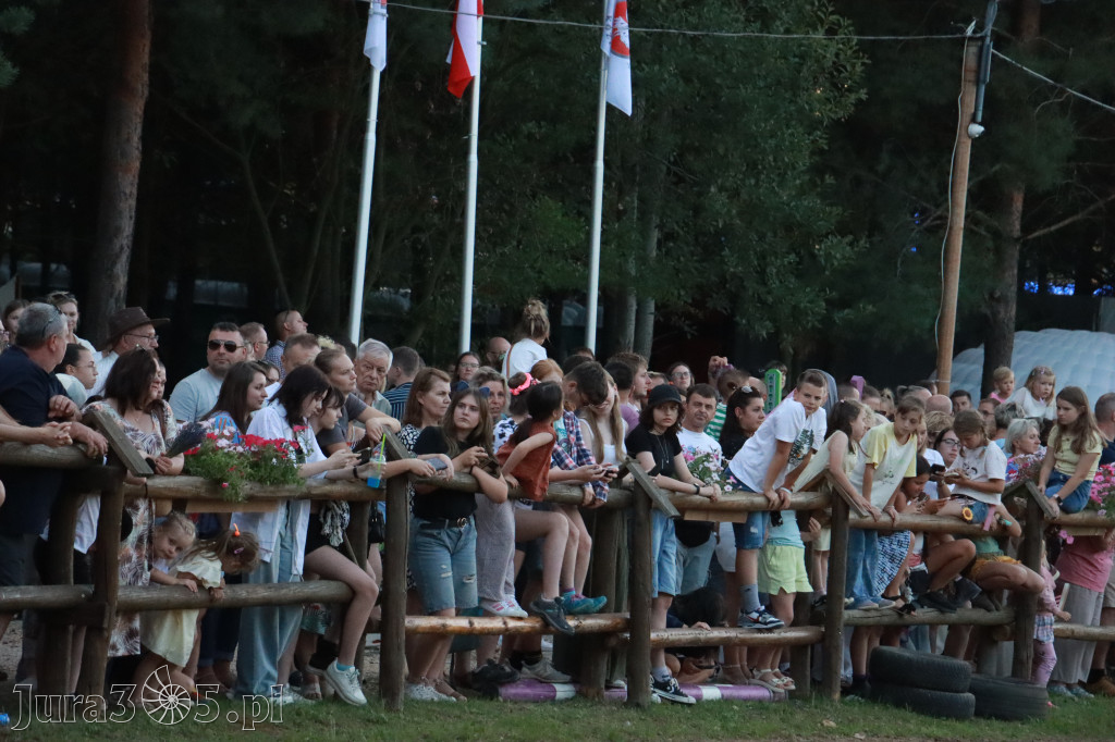 Fotorelacja XXI: Kaskaderski pokaz jeździecki - Festiwal z Kopyta w Gniazdowie