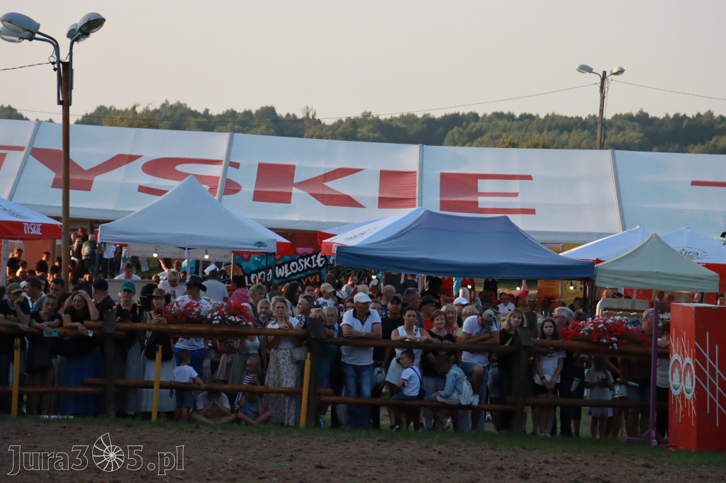 Fotorelacja XXI: Kaskaderski pokaz jeździecki - Festiwal z Kopyta w Gniazdowie