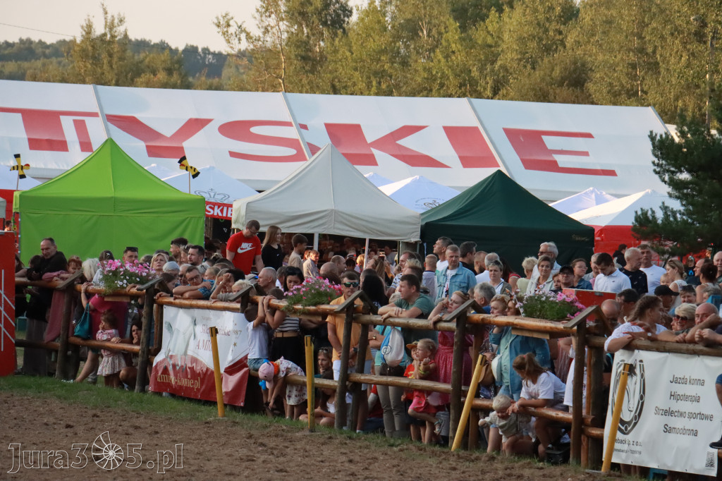 Fotorelacja XXI: Kaskaderski pokaz jeździecki - Festiwal z Kopyta w Gniazdowie