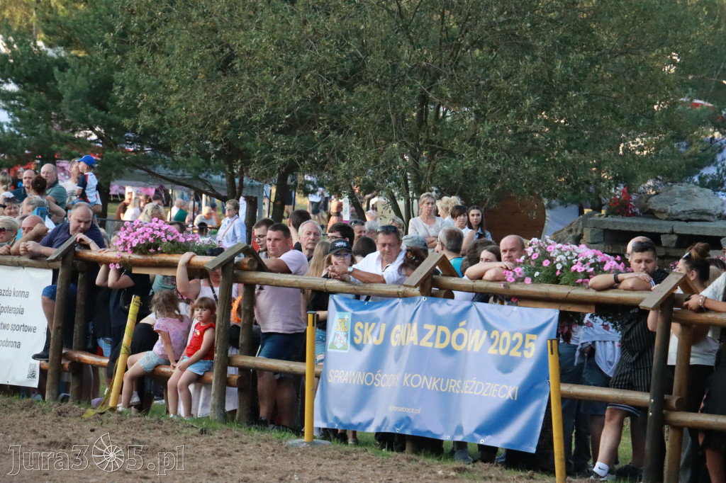 Fotorelacja XXI: Kaskaderski pokaz jeździecki - Festiwal z Kopyta w Gniazdowie