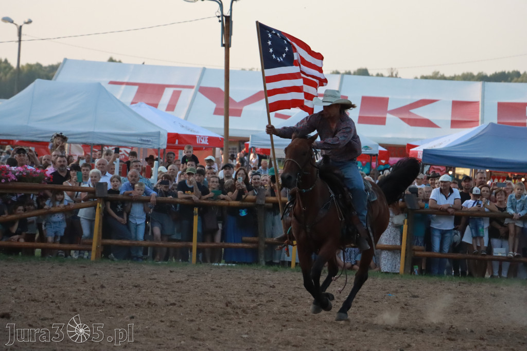 Fotorelacja XXI: Kaskaderski pokaz jeździecki - Festiwal z Kopyta w Gniazdowie